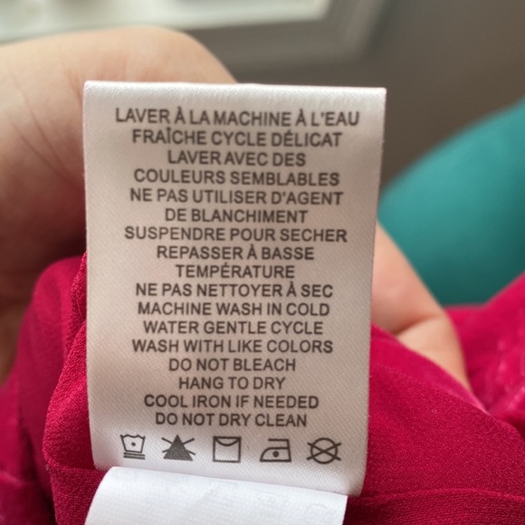 New Rachael Zoe Red velvet crop smocked button front tank size M💕✨ - Picture 5 of 10